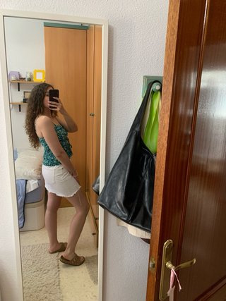 Top floral verde y azul de Pull&Bear