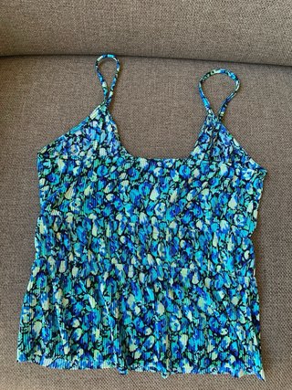 Top floral verde y azul de Pull&Bear
