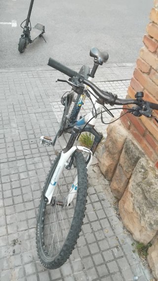 Bicicleta Rockrider XC 20 Btwin