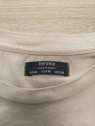 Camiseta estampada Bershka beige