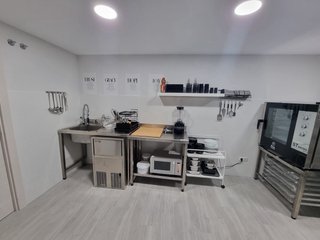 Se traspasa cafeteria obra nueva