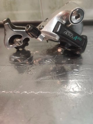 Cambio trasero Shimano Altus A20
