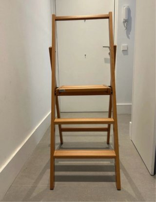 Escalera madera efecto madera
