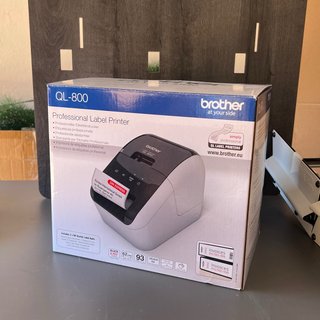 Impresora etiquetas Brother QL-800 negro y rojo
