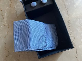 SET POCHETTE E GEMELLI COLOR AZZURRO