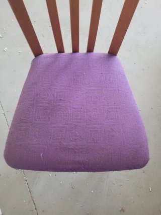 5 Sillas de madera y tela