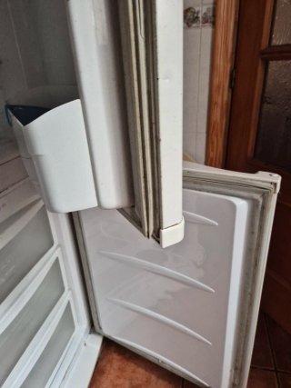 Congelador vertical F4