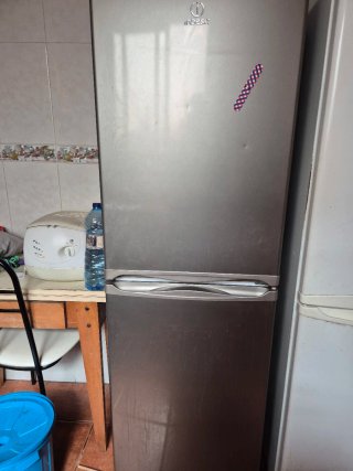 Congelador vertical F4