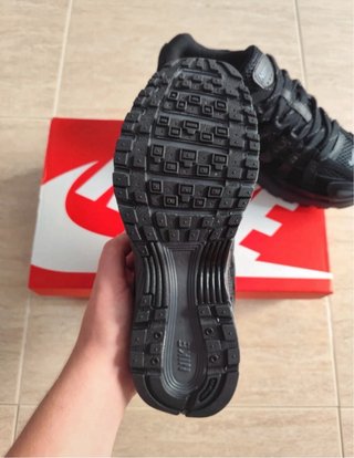 Nike P6000 negras talla 41