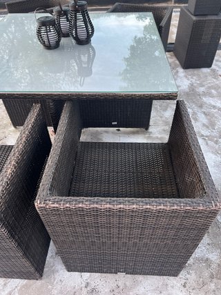 Mesa de jardín con sillas (cristal incluido)