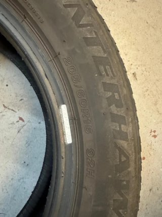 4 Neumáticos 205/60 R16