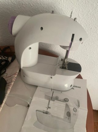 Máquina de coser Jata Génesis 695