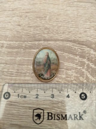 Pin antiguo religioso Santa Marta