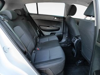 Kia Sportage 1.6 MHEV Business 4x4 100 kW (136 CV)