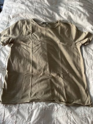 Camiseta Zara caqui clarito