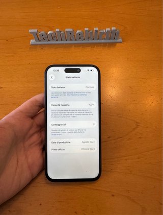 iPhone 15 Pro 100% salute batteria (originale)