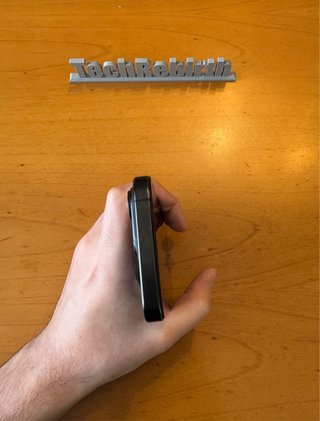iPhone 15 Pro 100% salute batteria (originale)