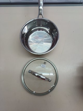 Set di pentole e padelle in acciaio inox 15 pezzi Amazon Basics