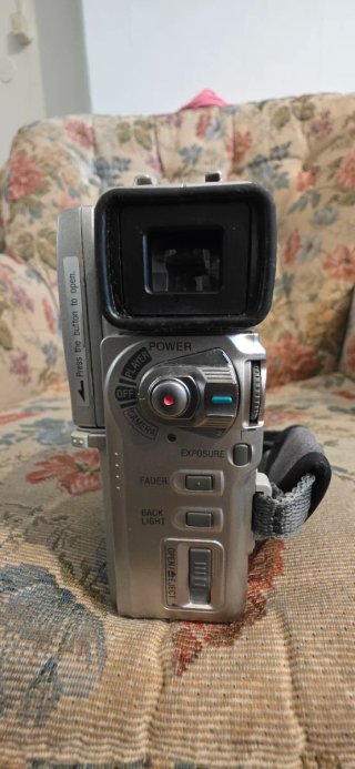 Sony Handycam DCR-PC1E videocamera