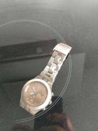 Reloj Swatch Mujer Dorado y Plateado