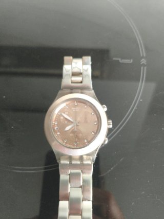 Reloj Swatch Mujer Dorado y Plateado