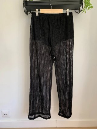 Pantalón negro transparente