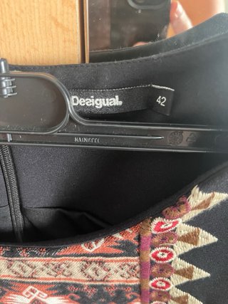 Vestido Desigual Negro con Estampado Étnico Talla