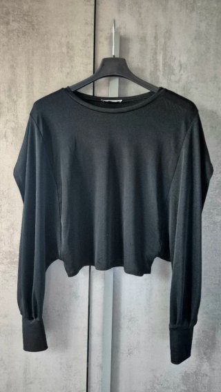 Splendido top cropped nero firmato Zara