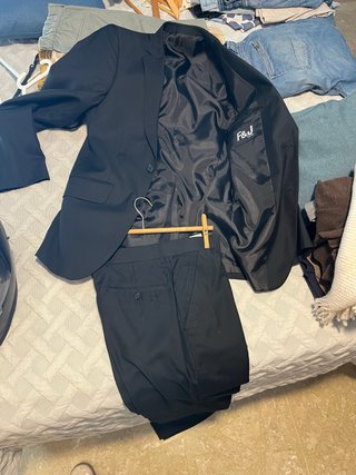 Traje F&J Negro Talla 46