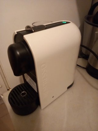 Cafetera Nespresso Krups Blanca