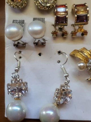 Conjunto 7 pares pendientes bisutería Chanel