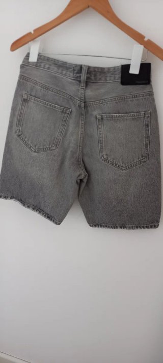 Pantalón corto vaquero Pull&Bear gris Talla M