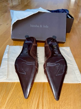 Zapatos Bimba y Lola. Color Marrón Talla 39