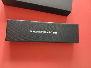 Bolígrafo Antonio Miró