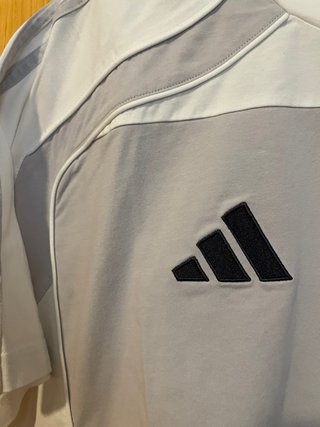 Camiseta Adidas Real Madrid Talla XL Gris/Blanca