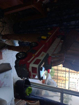 Camión de bomberos rojo