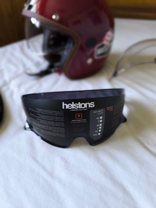 Casco de moto con tres viseras y bolsa. Hacer ofer
