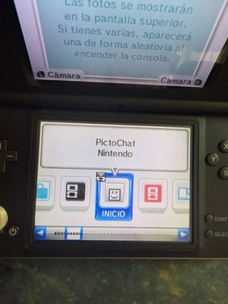 Nintendo DSi XL Negra + 200 juegos