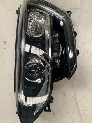Faro Izquierdo Renault Megane Hatchback 2015+