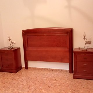 Mueble de dormitorio de madera
