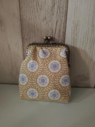 Monedero boquilla hecho a mano