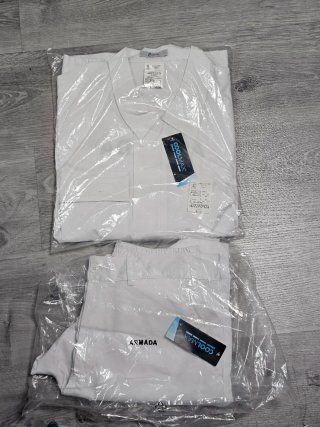 Pantalones  y chaqueta blancos trabajo