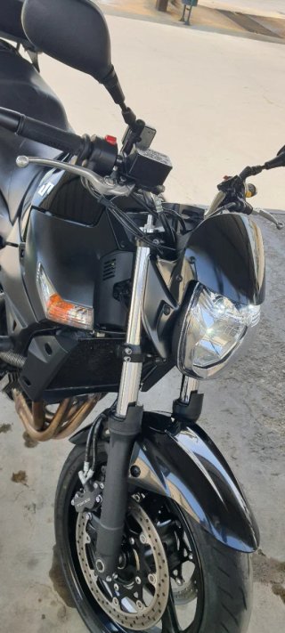 Suzuki GSR 600 Black edicion