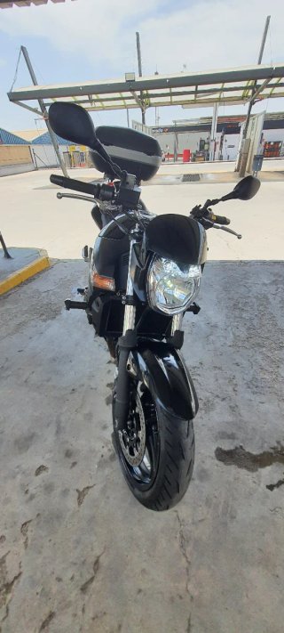 Suzuki GSR 600 Black edicion