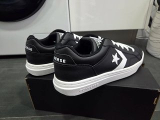 Zapatillas Converse Negras blancas Talla 44 nuevo