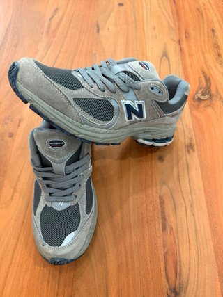 New Balance 2002R Beige/Gris