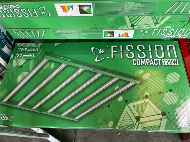 BLACK PANTER 730W 3’3FULL SPECTRUM+UV GALCAN GREEN