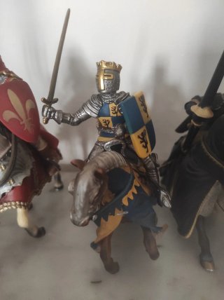 Statuine Cavalieri Medievali