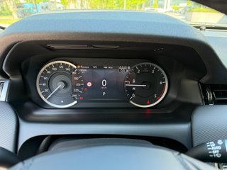 Land Rover Discovery Sport 2023