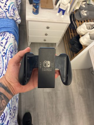 Nintendo Switch poco usada con juegos
